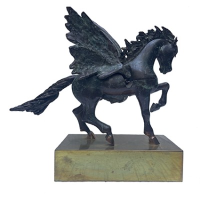 scultura in bronzo “cavallo magico”